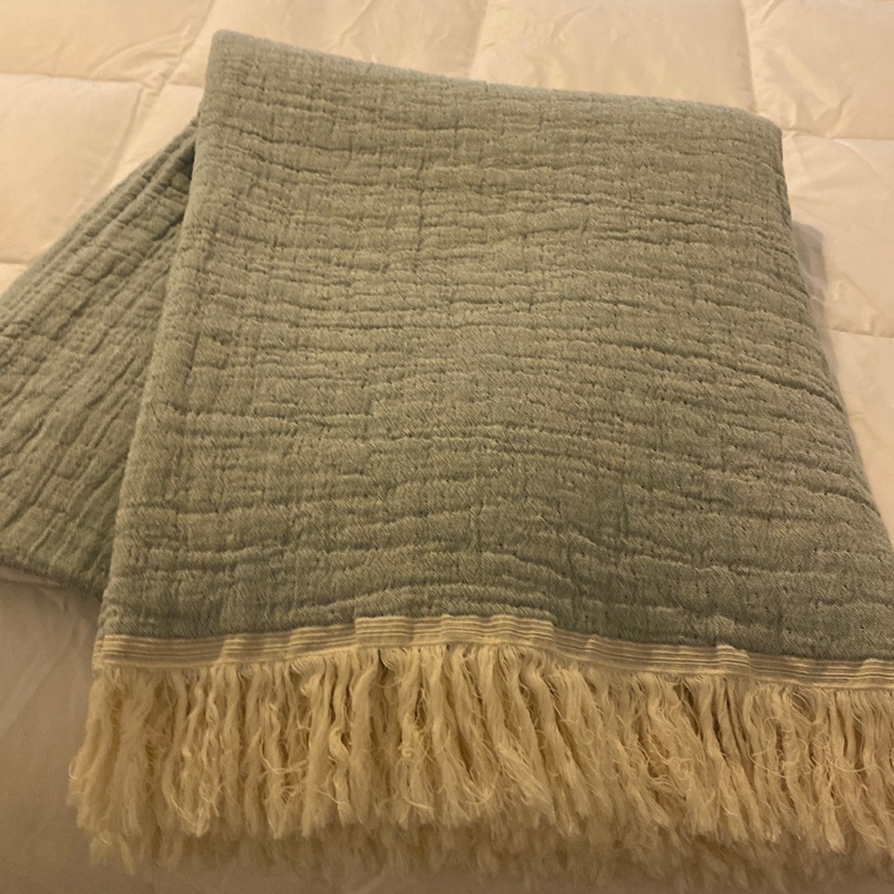 Texteis Penedo greenish blue sofa couch throw.